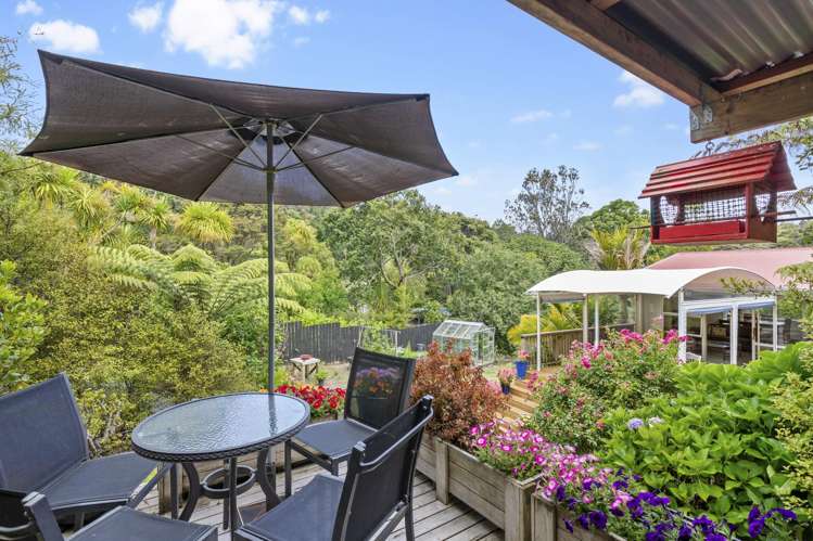 1123 Huia Road Huia_12