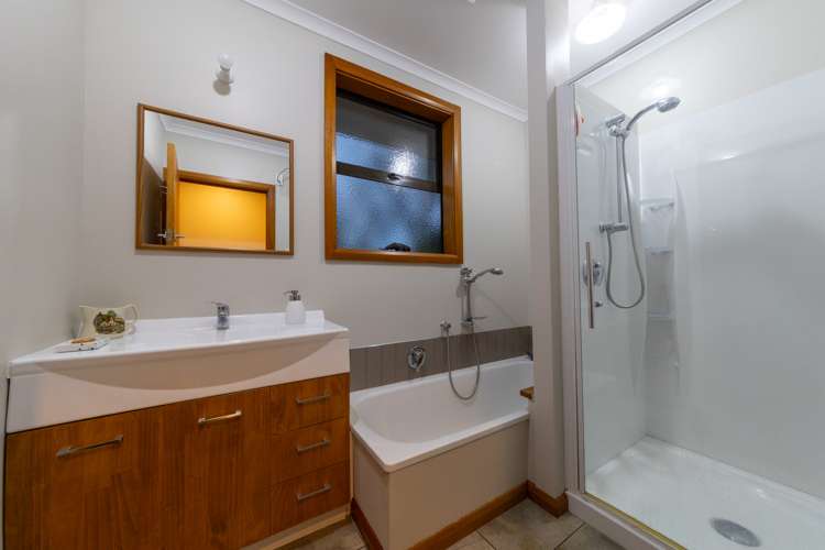 11 Surrey Crescent Hokowhitu_13