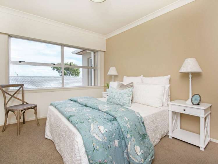 111 Hutchinsons Road Bucklands Beach_13