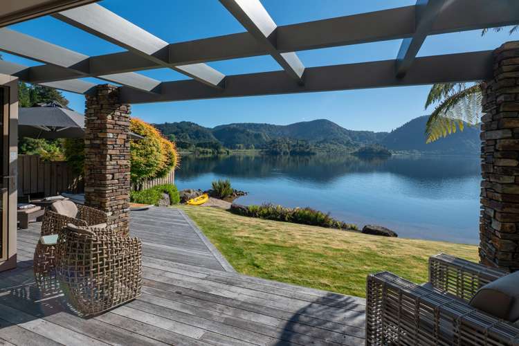 17 Steep Street Lake Okareka_1