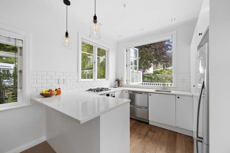 6 Kowhai Street Eastbourne_4