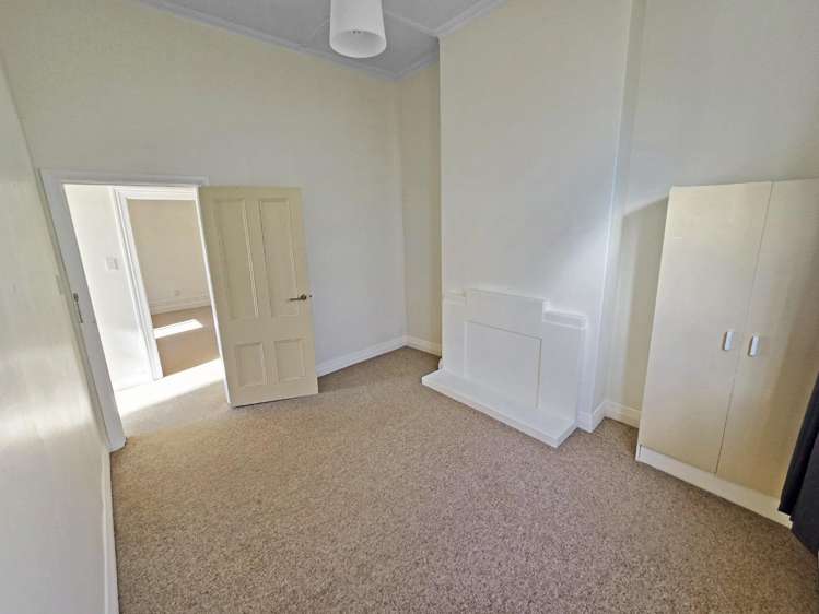 84 Mein Street Newtown_8