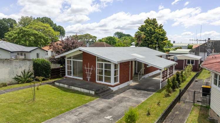 10 Thorp Street Paeroa_19