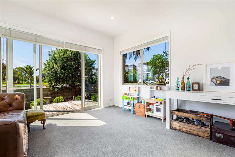 2 Toheroa Street Hobsonville_11