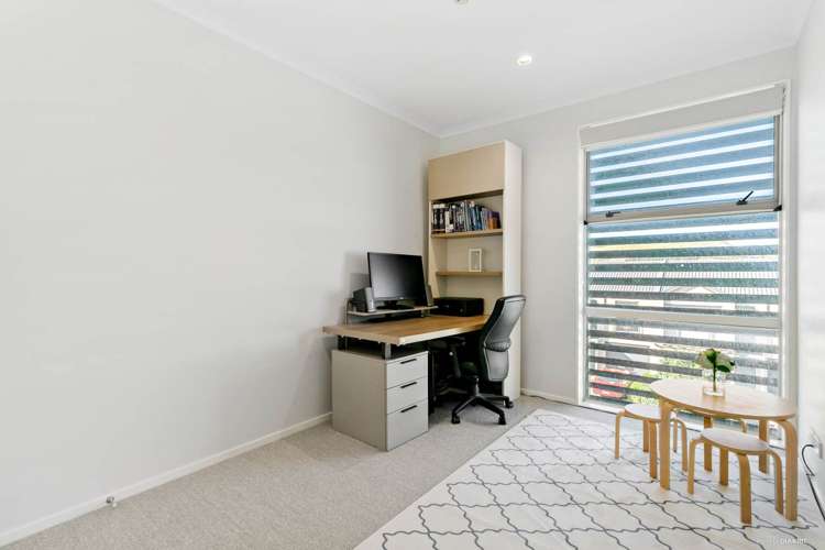 137 Barbarich Drive Stonefields_10