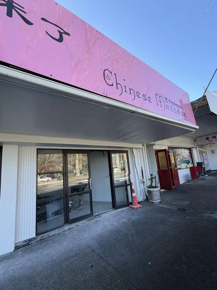GF/3099 Great North Road New Lynn_3