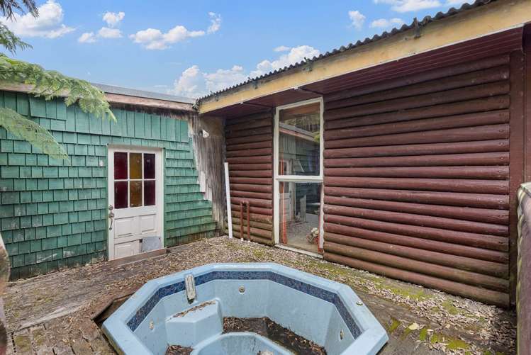 73 Attwood Road Paremoremo_24