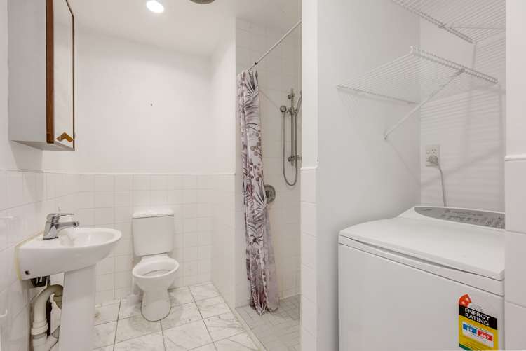 1h/2 Queen Street Auckland Central_14