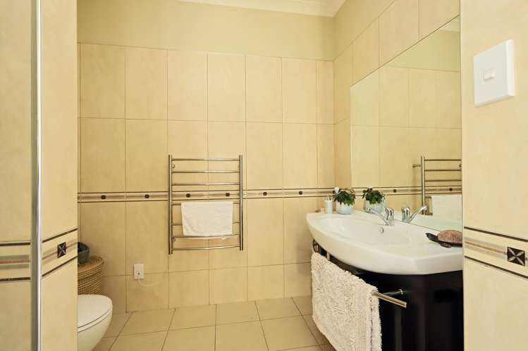 2/39 Reeve Drive Havelock North_17