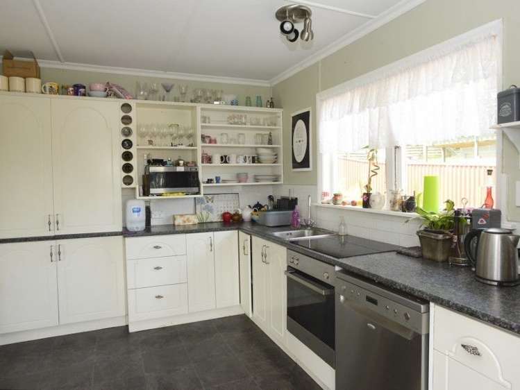 58 Lake Ferry Road Lake Ferry_9