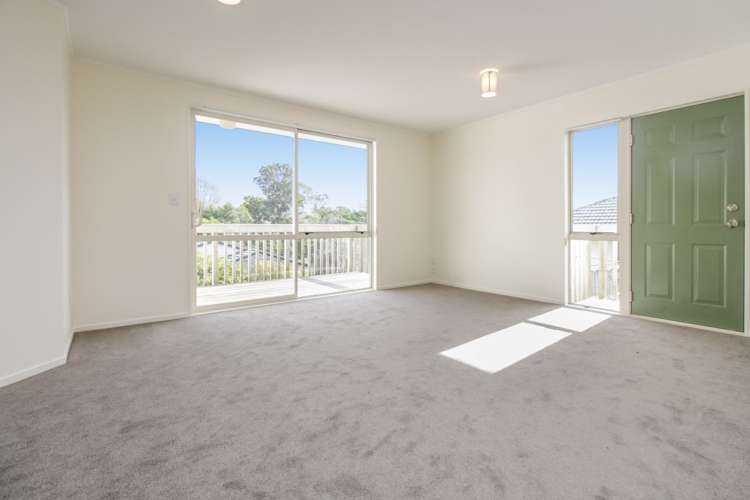 33 Hewlett Road Massey_12