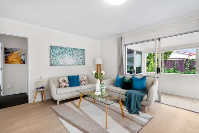 2/40 Blacklock Avenue Henderson_3