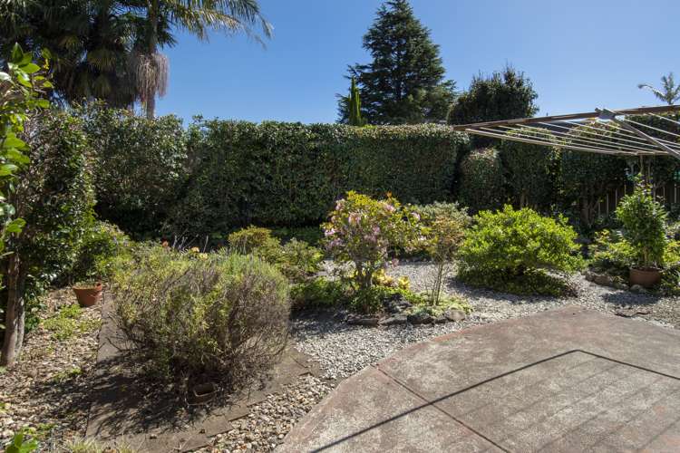 5 Edith Way Matua_10