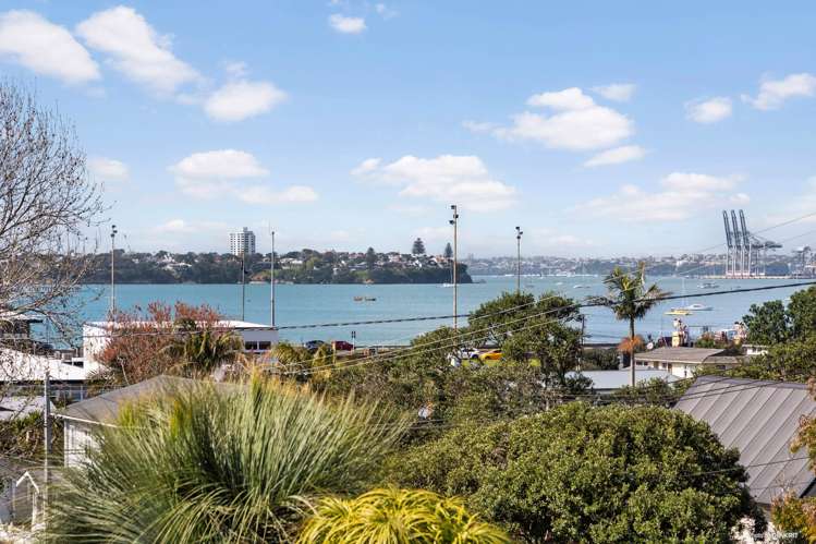 1/2 Milton Road Northcote Point_12