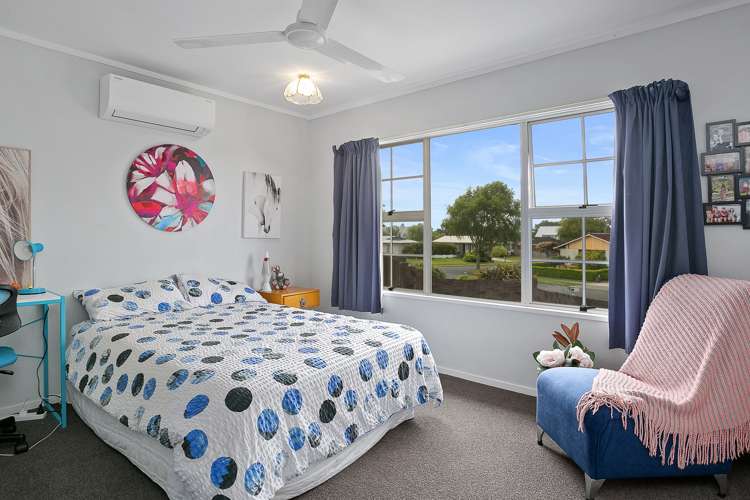 39 Sheridan Crescent Leamington_10