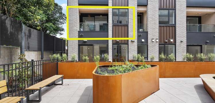 114/8 Meadowbank Road_0