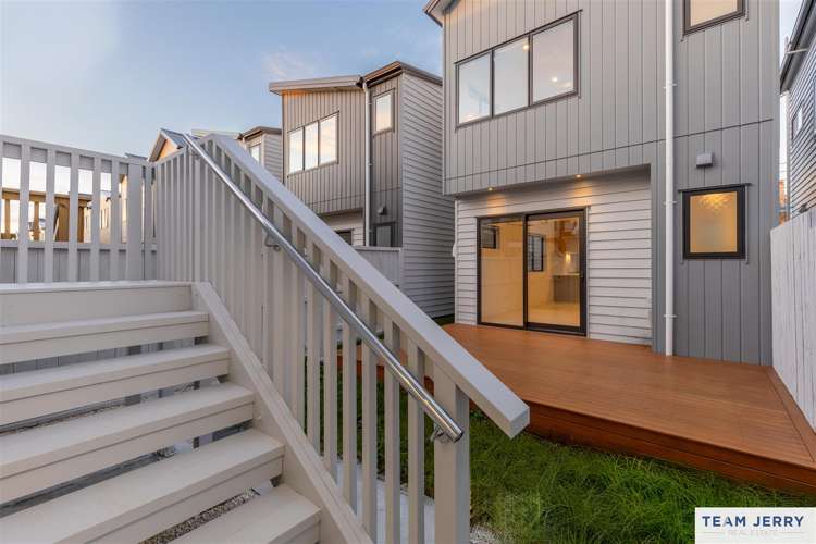 8 Tukauri Place Papakura_17