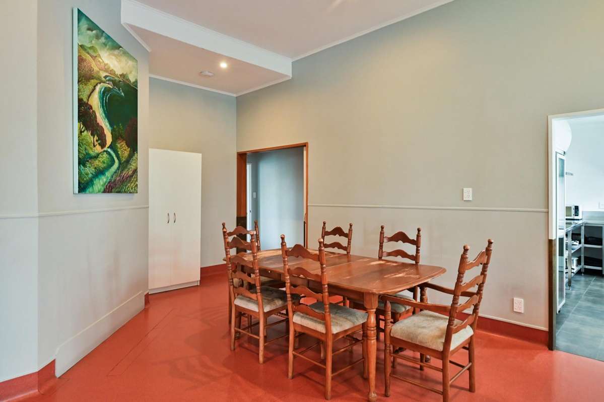 409 King Street South_1