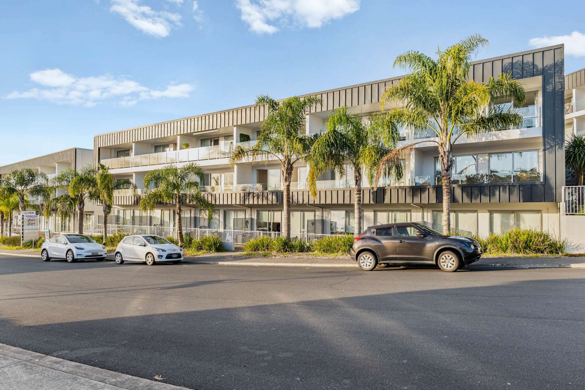109/17 Link Crescent Stanmore Bay_0