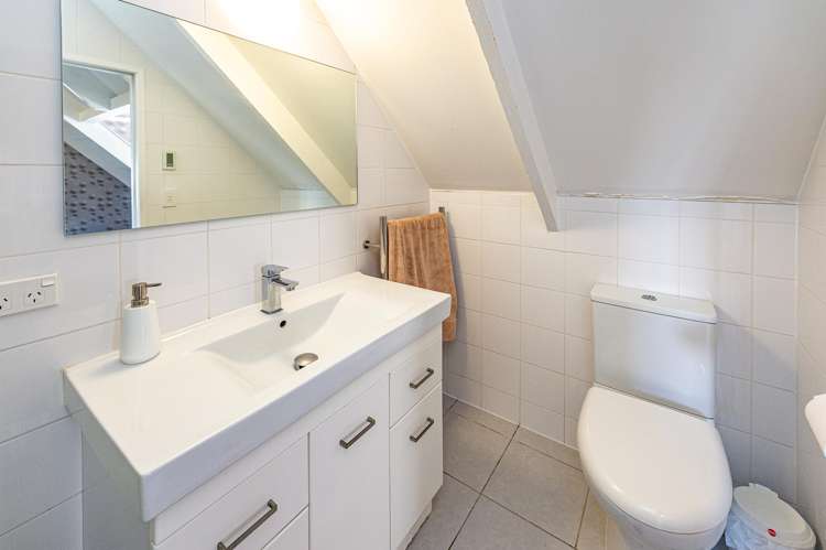 10 D'arcy Road Bastia Hill_25