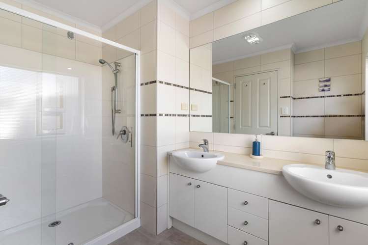 101 Pine Harbour Parade Beachlands_13