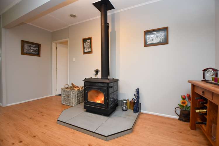 76 Victoria Street Carterton_5