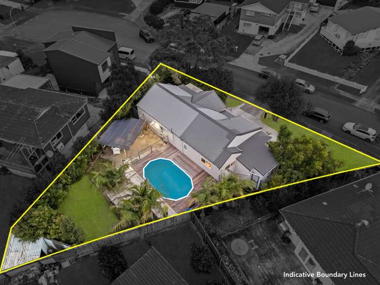 16 Malvina Place Bucklands Beach_24