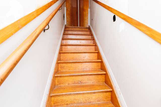 7 Renfrew Place Highbury_1