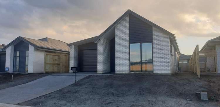 9 Tiria Drive 1131_1