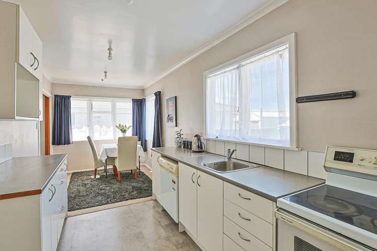 110 Morris Spence Avenue Onekawa_1