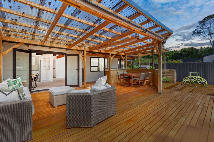 27 Awhiorangi Promenade Swanson_2