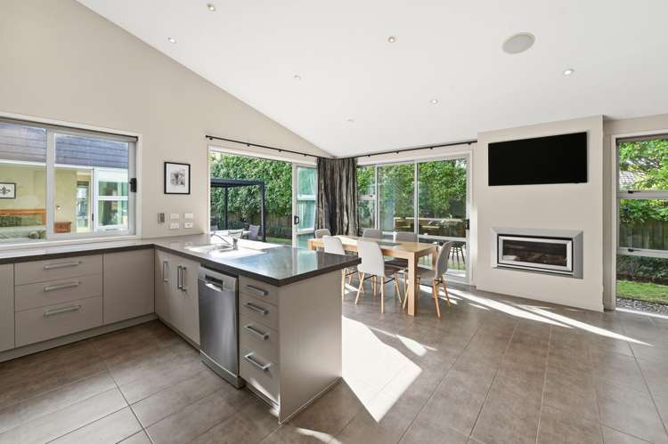 6 Baxendale Drive_2