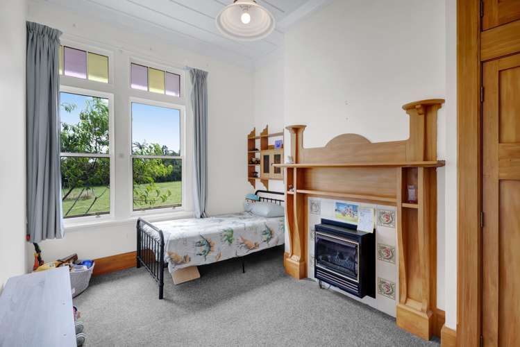 1245 Upland Road Egmont Village_11