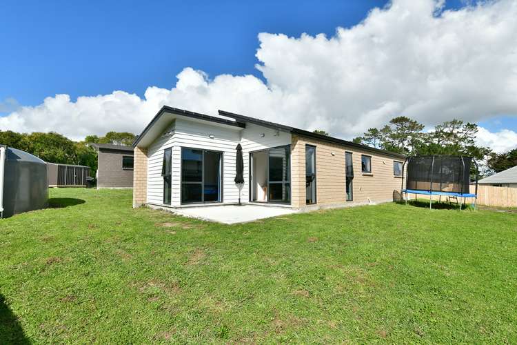16 Taupata Lane Helensville_11