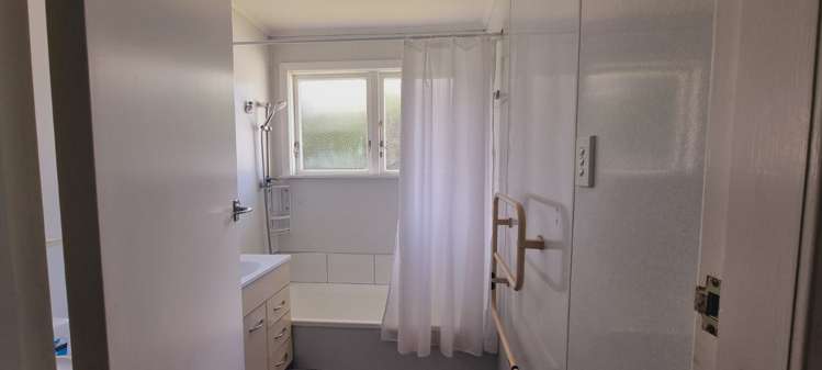 2/5 Hinemoa Street Waiwhetu_13