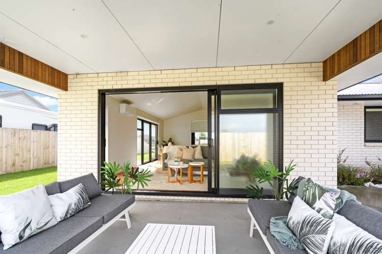 27 Saint Michael Crescent One Tree Point_9