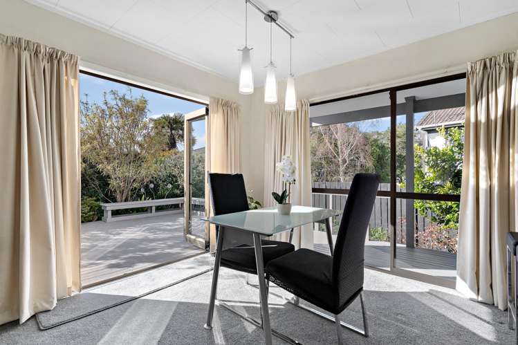 2/102 Manhattan Heights_4