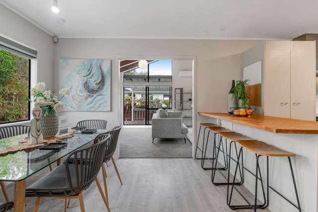 15A Tetrarch Place Totara Vale_2