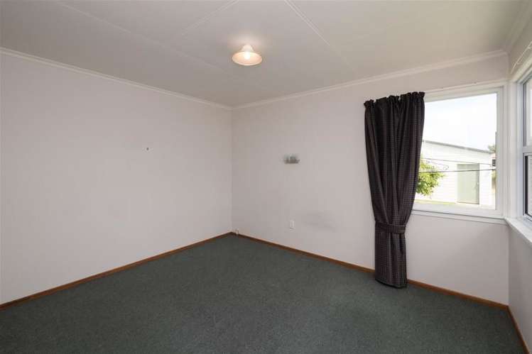 35 Disraeli Street Hawera_8