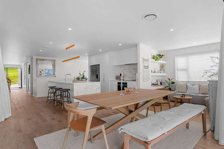 4 Solar Way Langs Beach_14