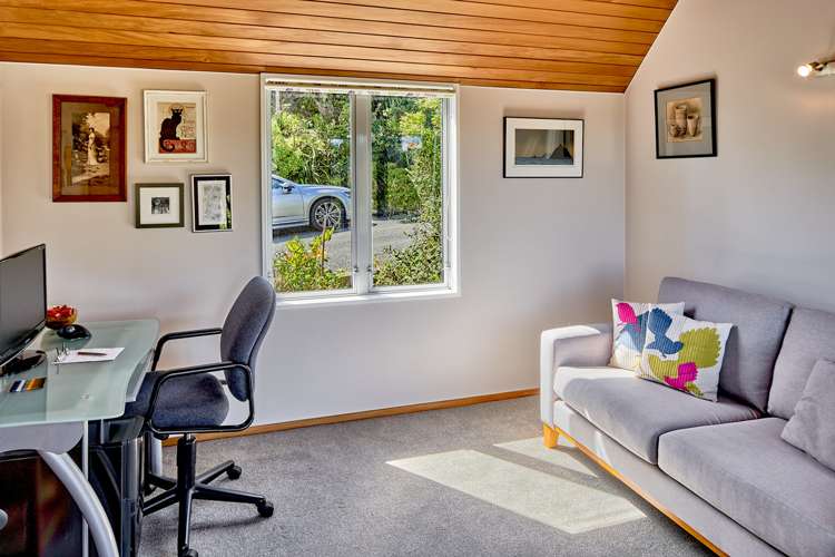 1 Roys Road Plimmerton_18