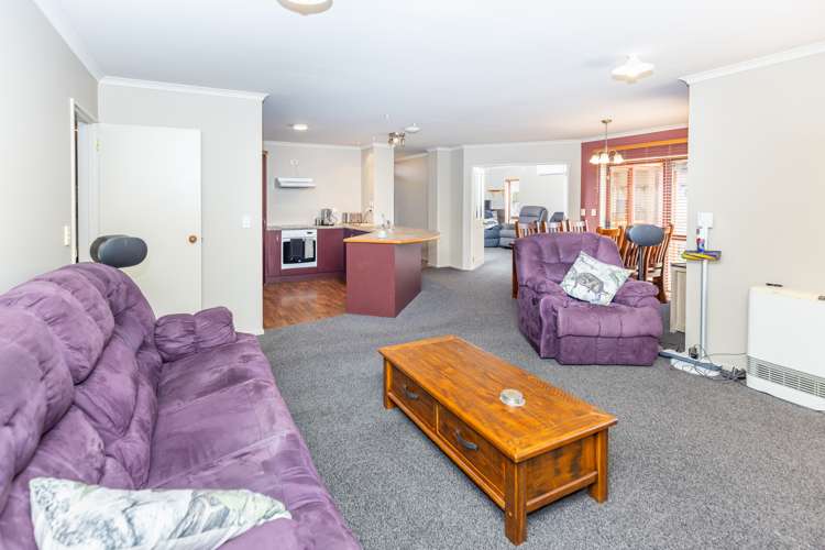 6 Wychbury Court Rototuna North_11