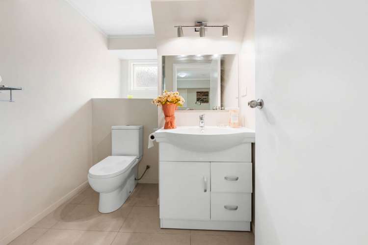 68 Priestley Drive Bucklands Beach_15