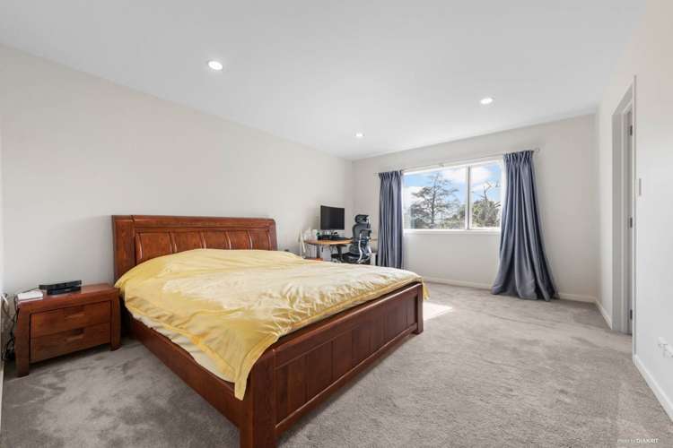 11a Castaing Crescent Te Atatu South_6