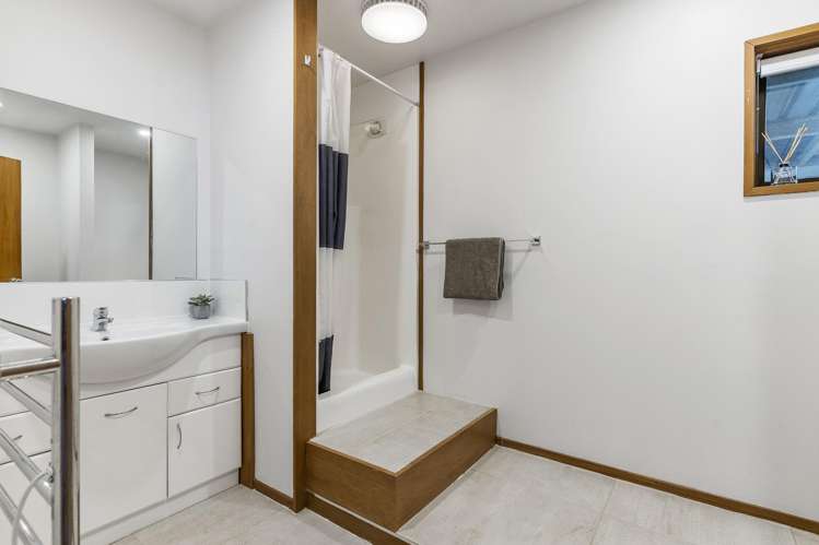 16 Bellbird Rise Murrays Bay_16