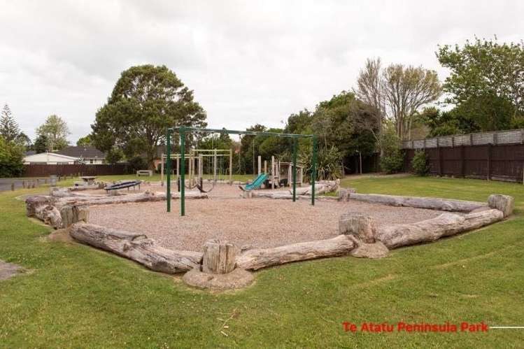 8 Renata Crescent Te Atatu Peninsula_11