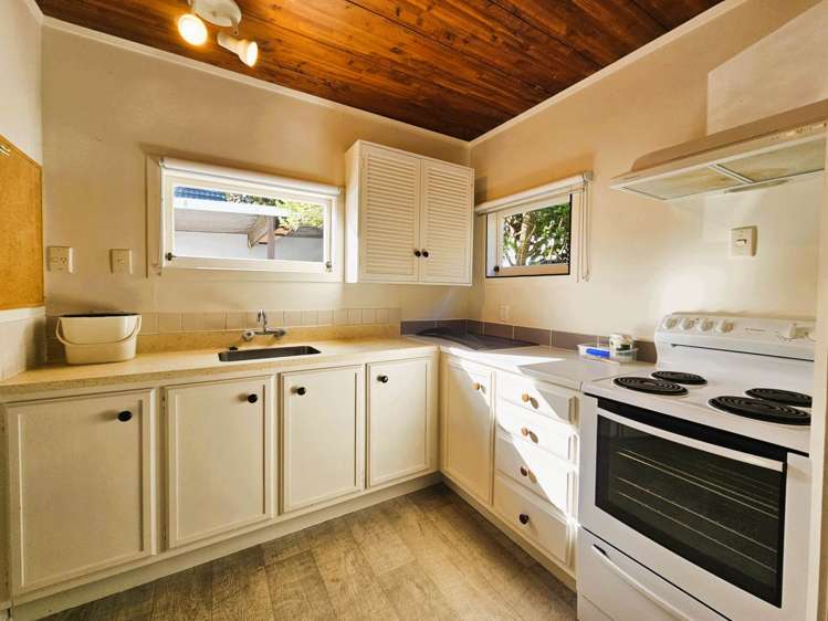 2/135b Vauxhall Road Narrow Neck_18