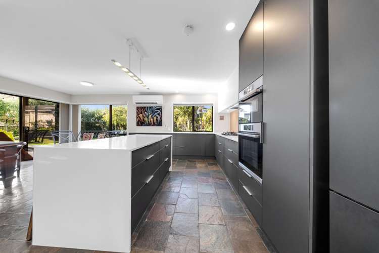 53 Oliver Road Eastern Beach_11