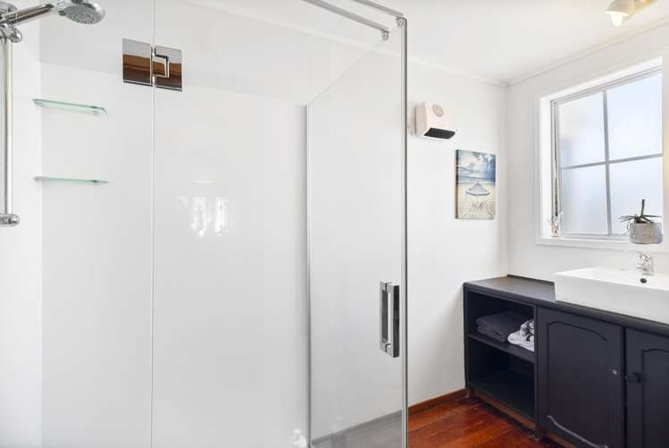 6 Boscawen Street Point Chevalier_16