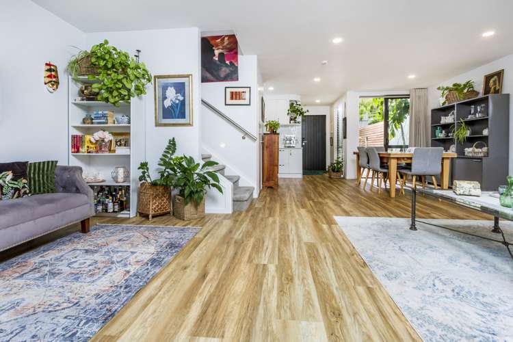 77 Bonair Crescent Silverdale_6